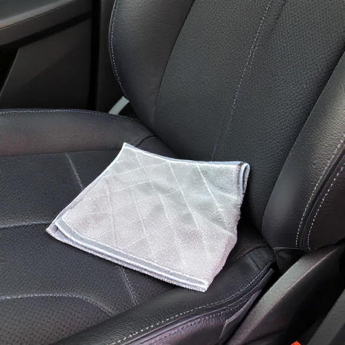 Dicas essenciais para a limpeza eficaz de estofados automotivos e conservação do interior do veículo